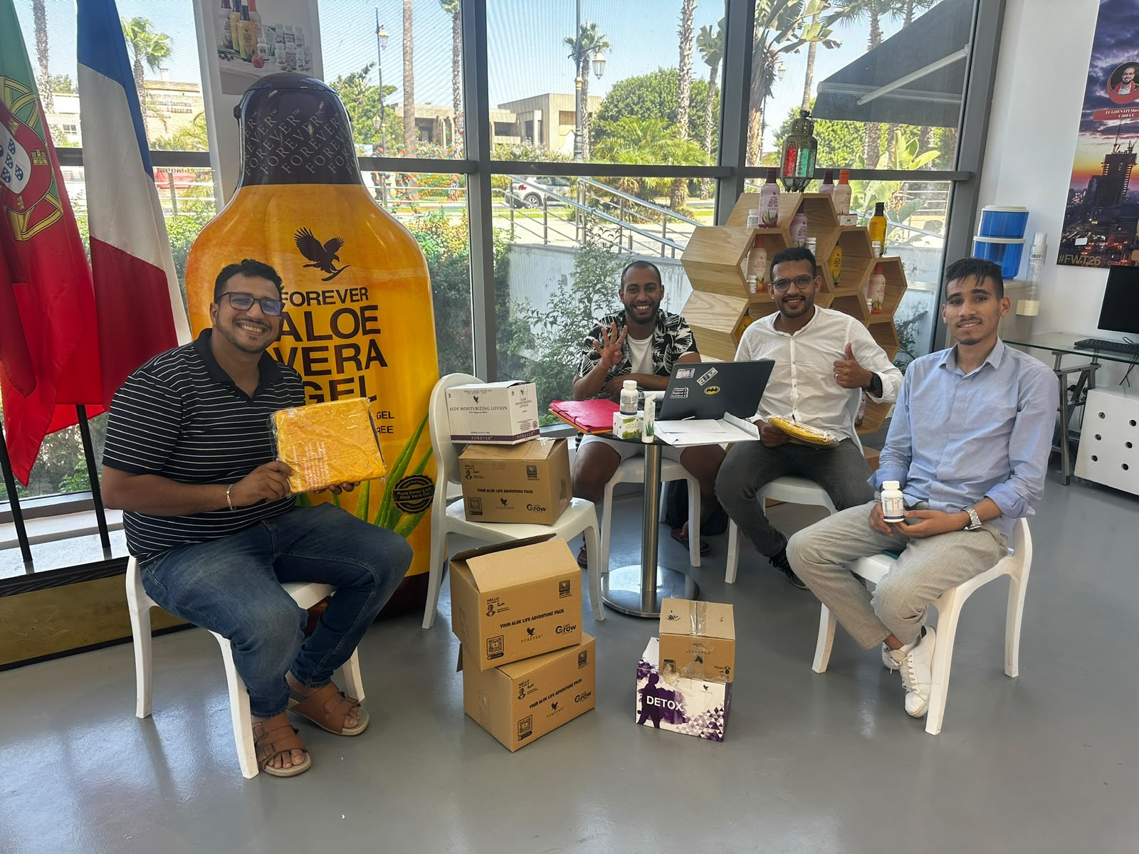 L'équipe Fakhr Forever au centre Forever Living de Casablanca